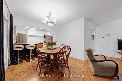 Photo 10 at 639 Irwin Crescent, Leslie Valley, Newmarket