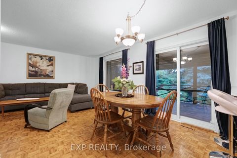 Photo 11 at 639 Irwin Crescent, Leslie Valley, Newmarket