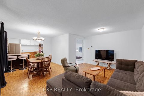 Photo 12 at 639 Irwin Crescent, Leslie Valley, Newmarket