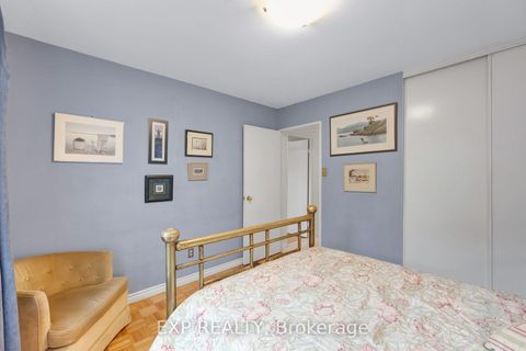 Photo 21 at 639 Irwin Crescent, Leslie Valley, Newmarket