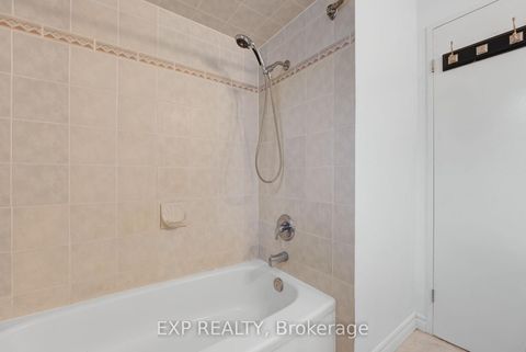 Photo 23 at 639 Irwin Crescent, Leslie Valley, Newmarket