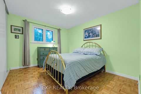 Photo 24 at 639 Irwin Crescent, Leslie Valley, Newmarket
