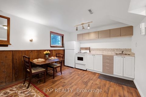 Photo 27 at 639 Irwin Crescent, Leslie Valley, Newmarket