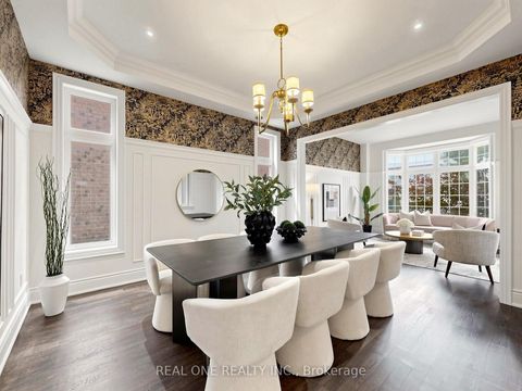 Photo 7 at 111 Headwind Boulevard, Vellore Village, Vaughan