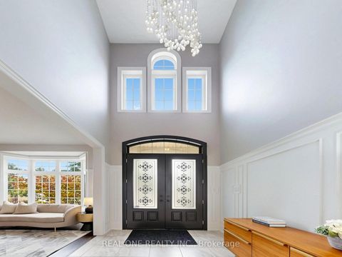 Photo 9 at 111 Headwind Boulevard, Vellore Village, Vaughan