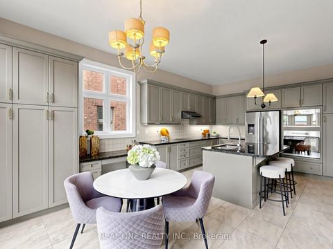 Photo 15 at 111 Headwind Boulevard, Vellore Village, Vaughan