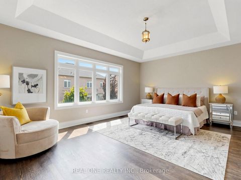 Photo 19 at 111 Headwind Boulevard, Vellore Village, Vaughan