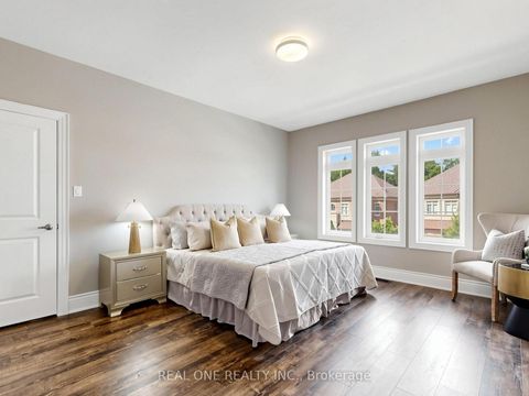 Photo 27 at 111 Headwind Boulevard, Vellore Village, Vaughan