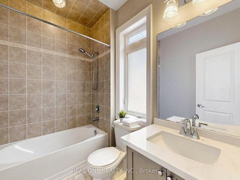 Photo 31 at 111 Headwind Boulevard, Vellore Village, Vaughan