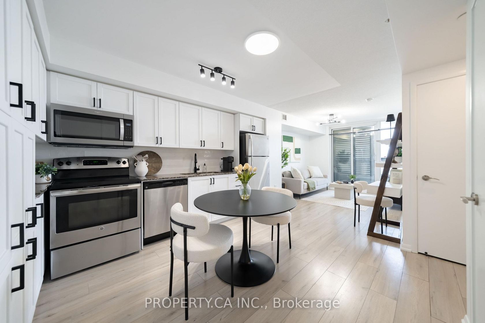 1201 - 830 Lawrence Avenue, Glen Park, Toronto photo number 2