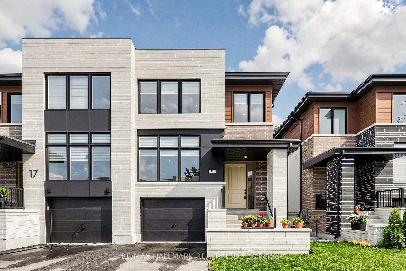 15 Direzze Court, Mill Pond, Richmond Hill photo 0