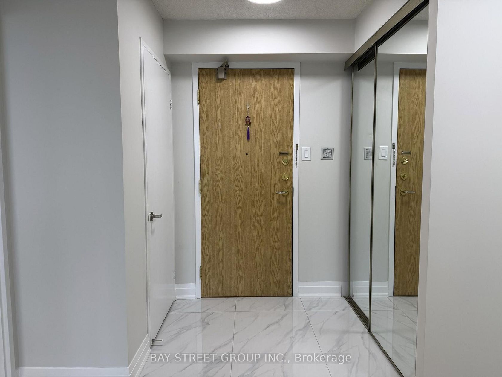 807 - 300 Alton Towers Circle, Milliken, Toronto photo 9