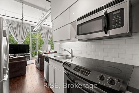 Photo 3 at 305 - 477 Richmond Street W, Waterfront Communities C1, Toronto