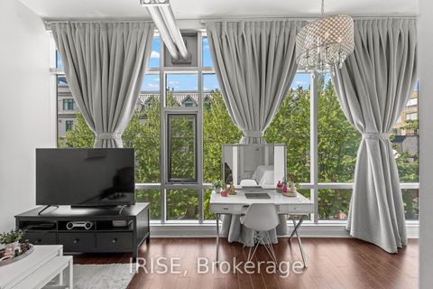 Photo 5 at 305 - 477 Richmond Street W, Waterfront Communities C1, Toronto