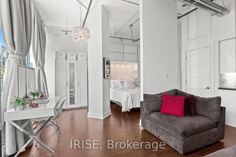 Photo 6 at 305 - 477 Richmond Street W, Waterfront Communities C1, Toronto