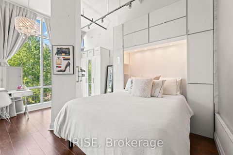 Photo 8 at 305 - 477 Richmond Street W, Waterfront Communities C1, Toronto