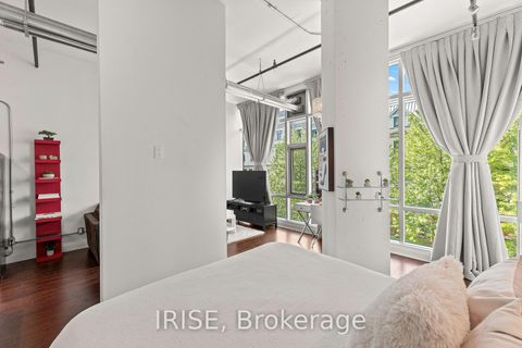 Photo 9 at 305 - 477 Richmond Street W, Waterfront Communities C1, Toronto