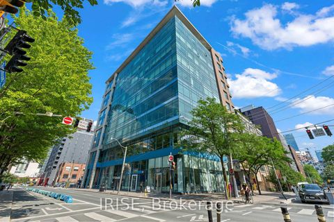 Photo 13 at 305 - 477 Richmond Street W, Waterfront Communities C1, Toronto