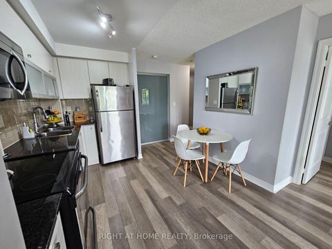 Photo 10 at 307 - 2015 Sheppard Avenue E, Henry Farm, Toronto