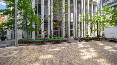Photo 2 at 5409 - 1 Yorkville Avenue, Annex, Toronto