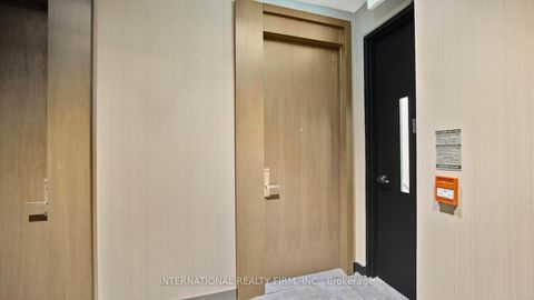 Photo 5 at 5409 - 1 Yorkville Avenue, Annex, Toronto