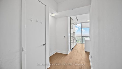 Photo 8 at 5409 - 1 Yorkville Avenue, Annex, Toronto
