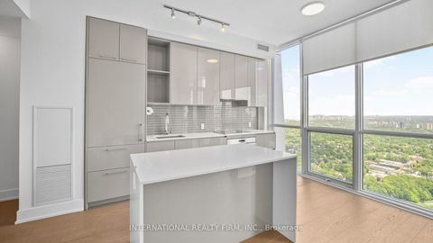 Photo 10 at 5409 - 1 Yorkville Avenue, Annex, Toronto