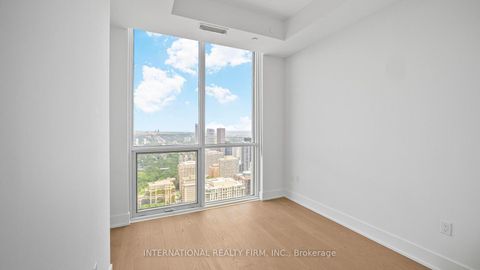 Photo 21 at 5409 - 1 Yorkville Avenue, Annex, Toronto