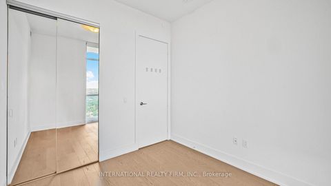 Photo 24 at 5409 - 1 Yorkville Avenue, Annex, Toronto