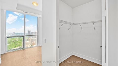 Photo 33 at 5409 - 1 Yorkville Avenue, Annex, Toronto