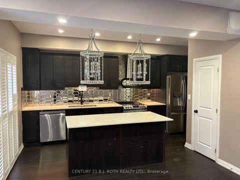 Photo 1 at 34 Alaskan Heights, Rural Barrie Southwest, Barrie