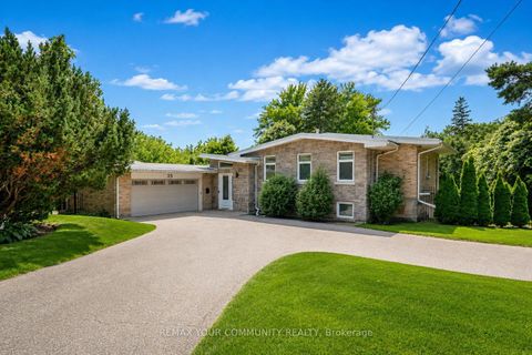 Photo 5 at 35 Idleswift Drive, Uplands, Vaughan