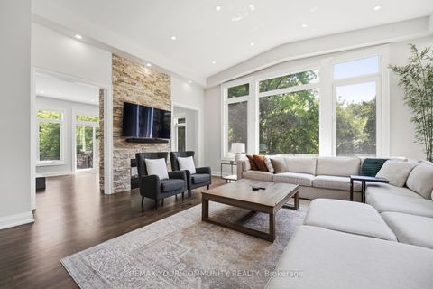 Photo 11 at 35 Idleswift Drive, Uplands, Vaughan