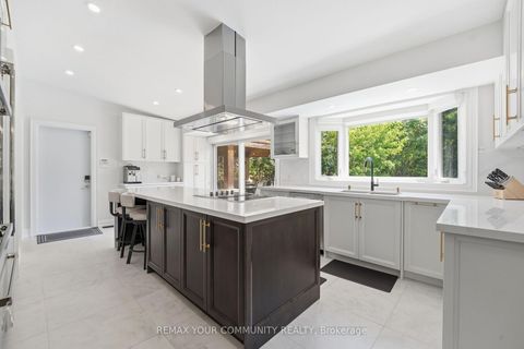 Photo 17 at 35 Idleswift Drive, Uplands, Vaughan