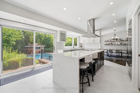 Photo 18 at 35 Idleswift Drive, Uplands, Vaughan