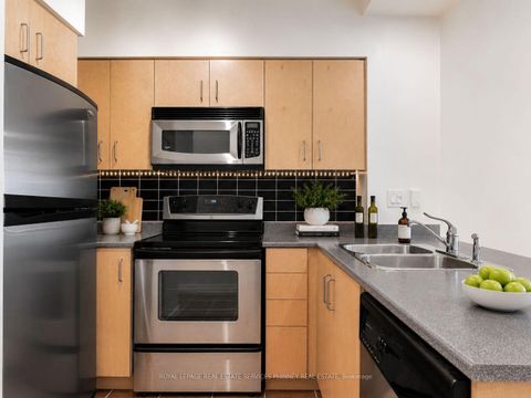 Photo 7 at 2806 - 219 Fort York Boulevard, Niagara, Toronto