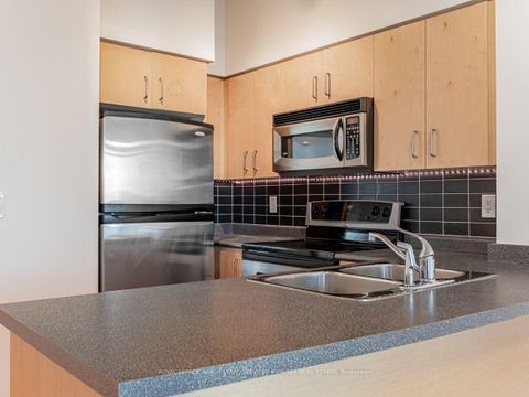 Photo 8 at 2806 - 219 Fort York Boulevard, Niagara, Toronto