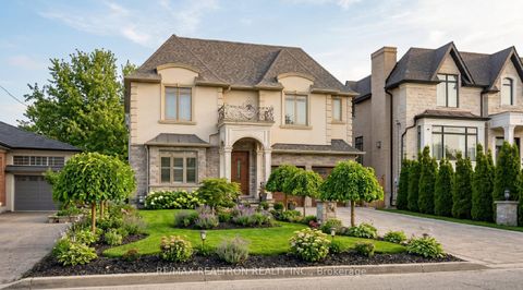 Photo 7 at 374 Elmwood Avenue, Harding, Richmond Hill