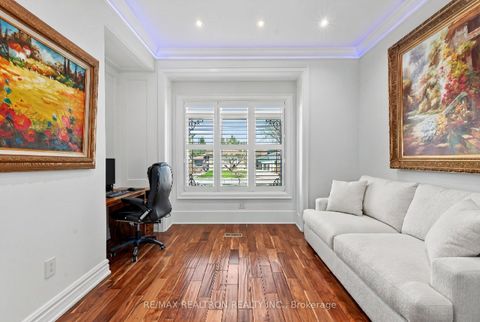 Photo 14 at 374 Elmwood Avenue, Harding, Richmond Hill