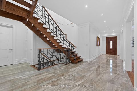 Photo 15 at 374 Elmwood Avenue, Harding, Richmond Hill