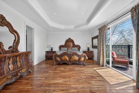 Photo 35 at 374 Elmwood Avenue, Harding, Richmond Hill