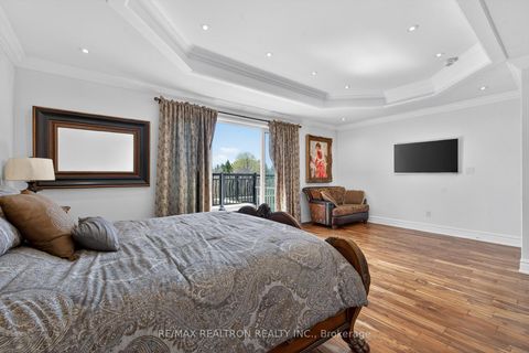 Photo 36 at 374 Elmwood Avenue, Harding, Richmond Hill