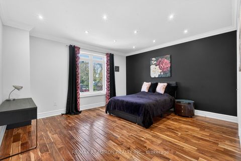 Photo 38 at 374 Elmwood Avenue, Harding, Richmond Hill