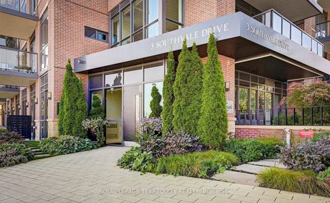 Photo 2 at 401 - 3 Southvale Drive, Leaside, Toronto