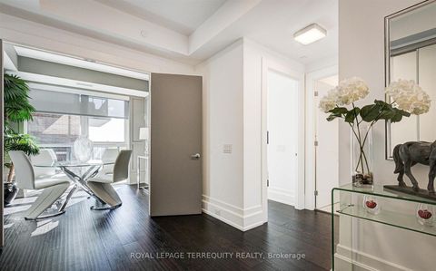 Photo 4 at 401 - 3 Southvale Drive, Leaside, Toronto