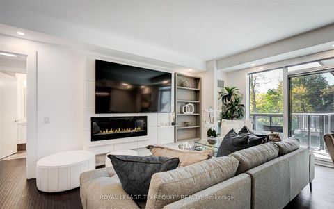Photo 5 at 401 - 3 Southvale Drive, Leaside, Toronto