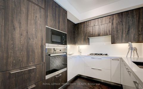 Photo 8 at 401 - 3 Southvale Drive, Leaside, Toronto