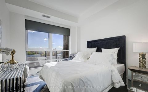 Photo 20 at 401 - 3 Southvale Drive, Leaside, Toronto