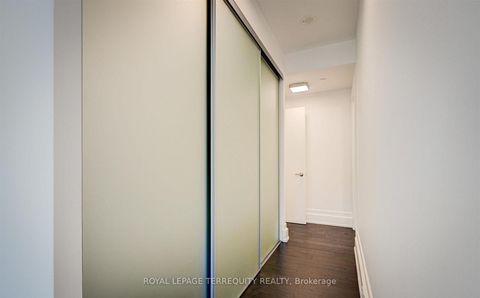 Photo 22 at 401 - 3 Southvale Drive, Leaside, Toronto