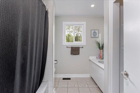 Photo 18 at 1005 Vance Crescent, Rural Innisfil, Innisfil